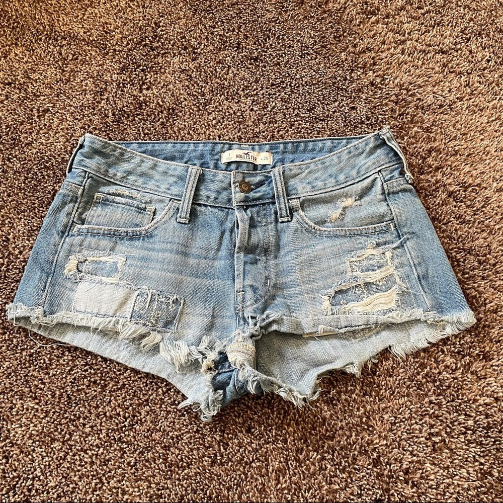 🌟Light Wash Hollister Shorts🌟